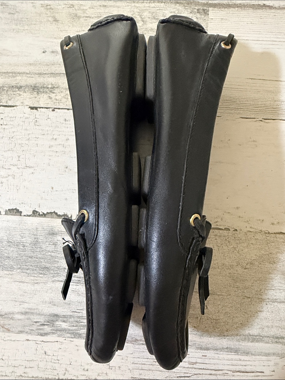 Tory Burch Black Leather Bow-Trim Driving Loafers with Gold Logo - Picture 6 of 10